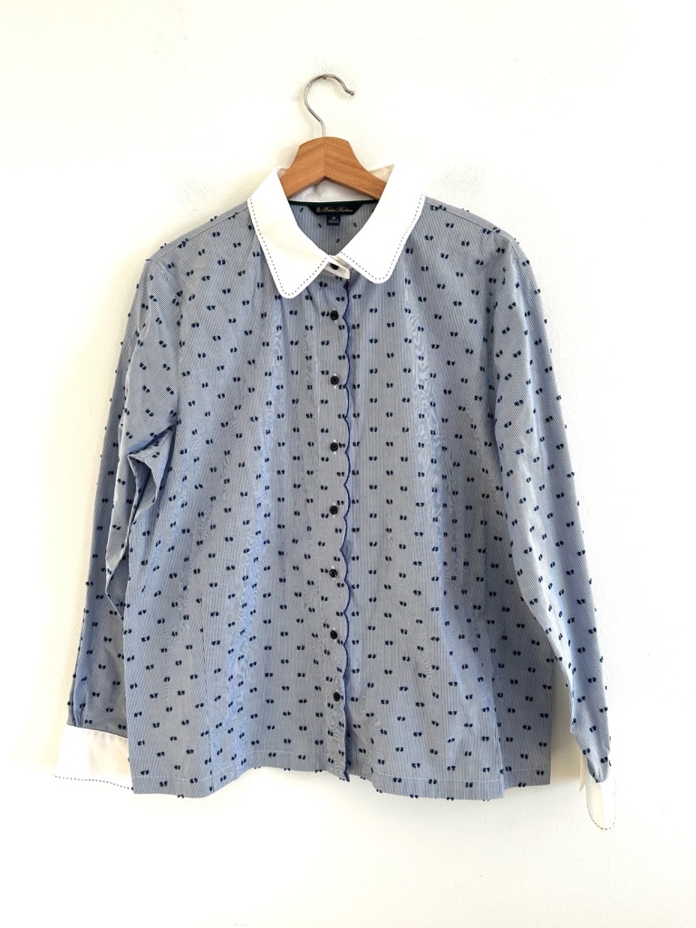 Brooks Brothers blue Swiss dot embroidered scallop detail cotton shirt size 16